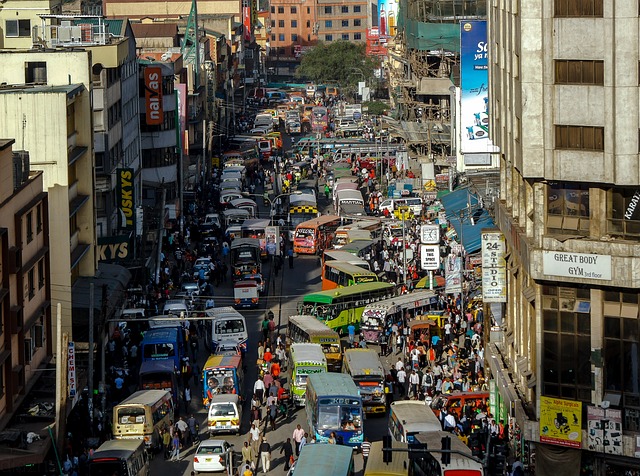 nairobi-kenya-streets-matatu-urban-2770340